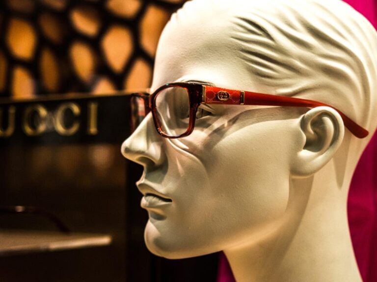 INDEPENDENT EYEWEAR/ OPTICAL STORE