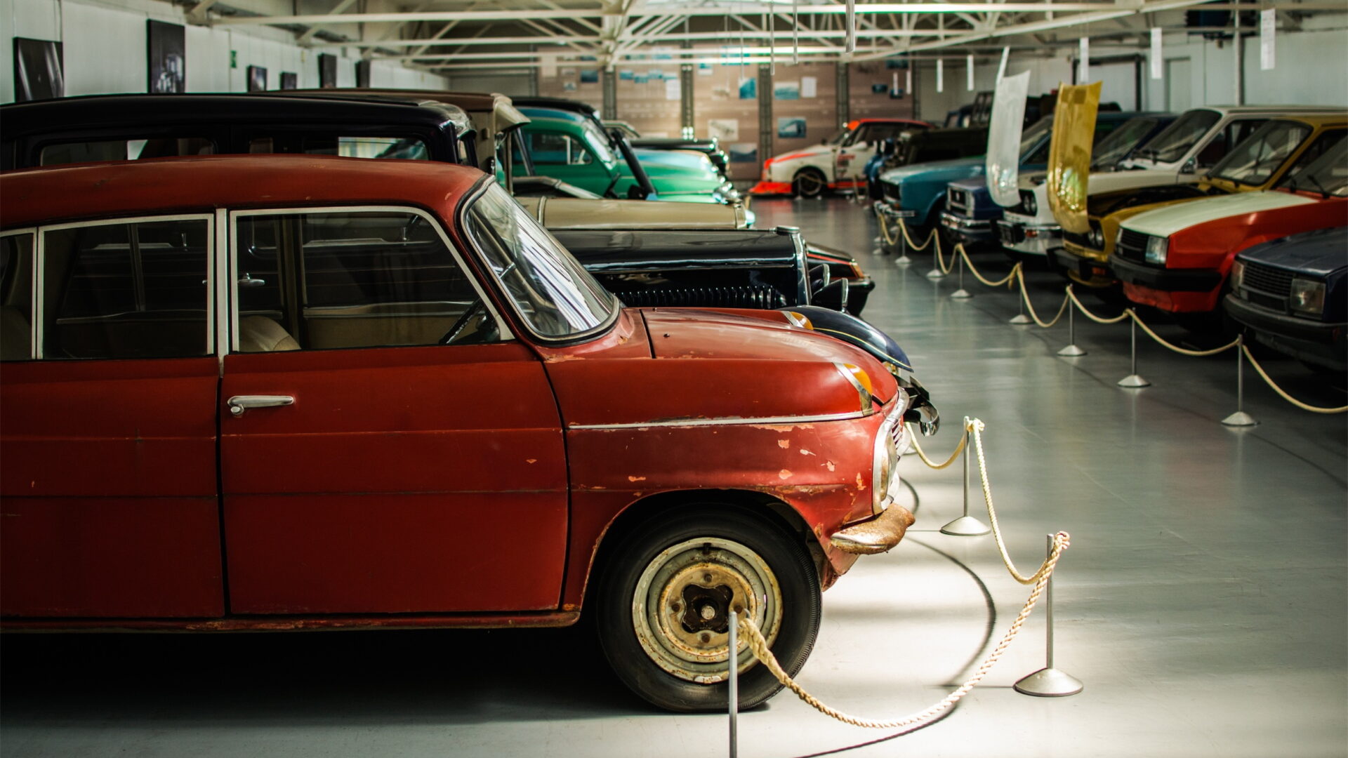 AUTO COLLISION …..   & REPAIR SHOP