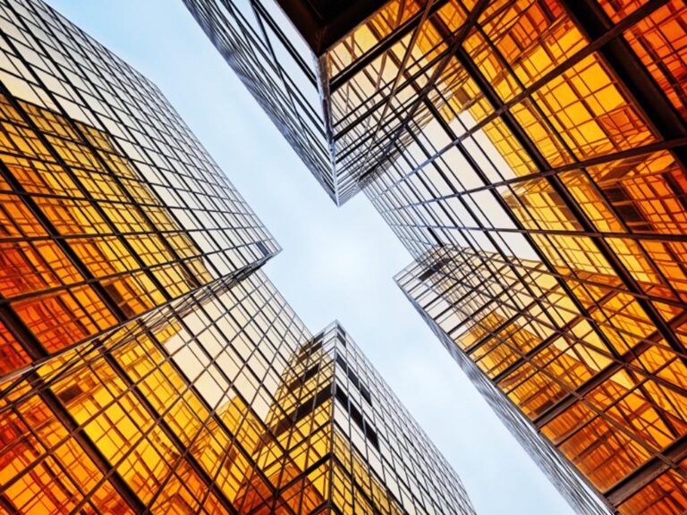 COMMERCIAL GLASS & FRAME MANUFACTURING