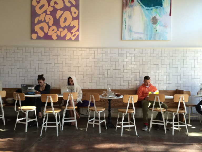 OUTSTANDING MELBOURNE TAKE-AWAY/CAFE