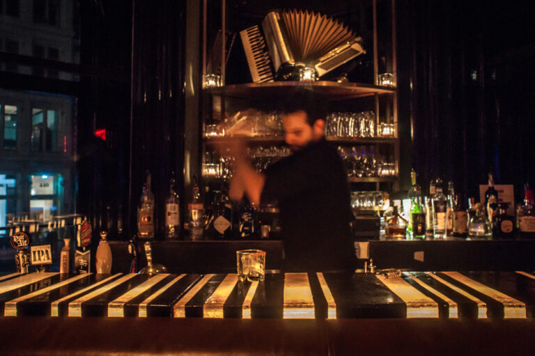 NIGHTCLUB/ BAR