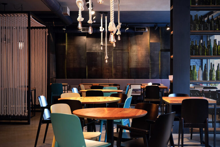PREMIERE — RESTAURANT BAR CAFE