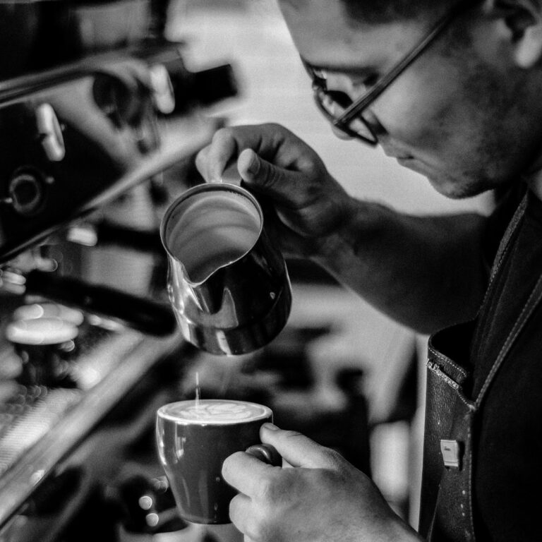 LICENCED CAFE – McKINNON