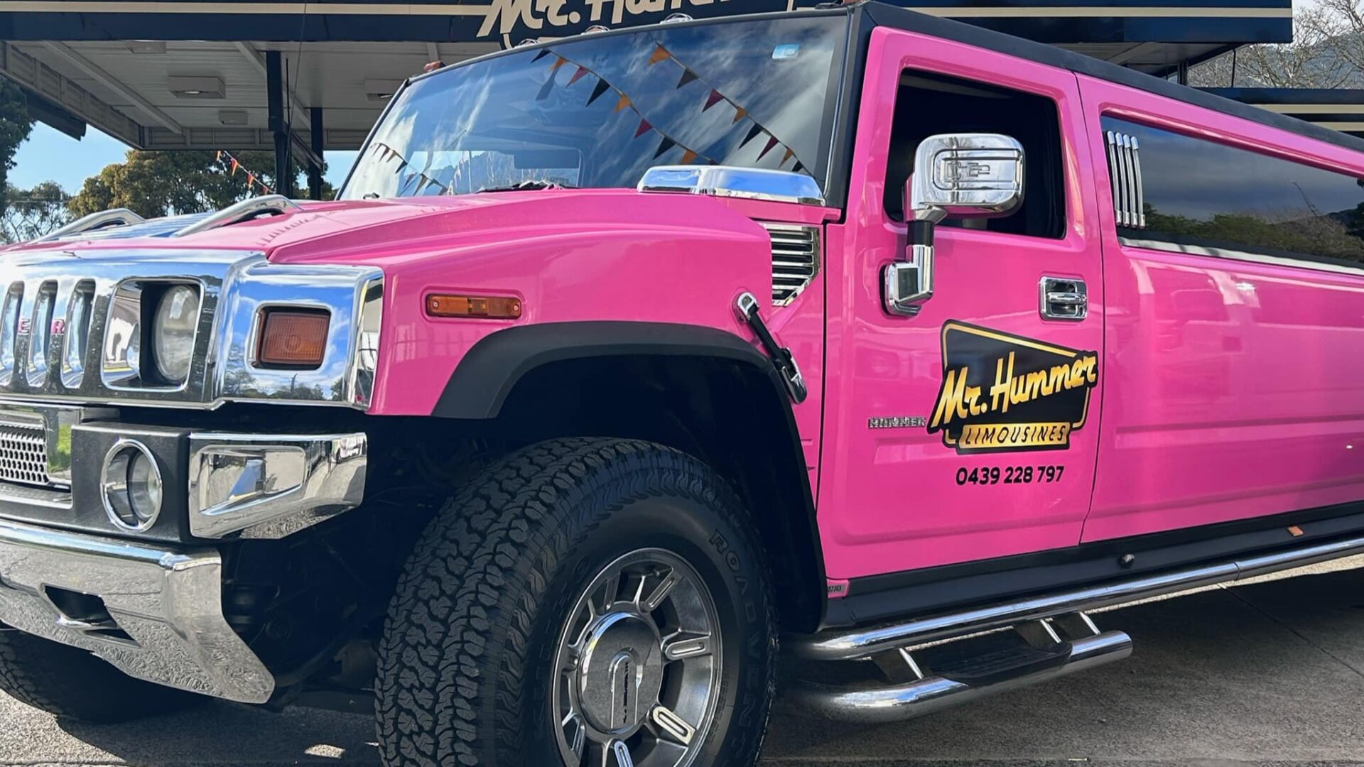 FOR SALE: HIGH-END LIMOUSINE SERVICE…………………….  “MR HUMMER”