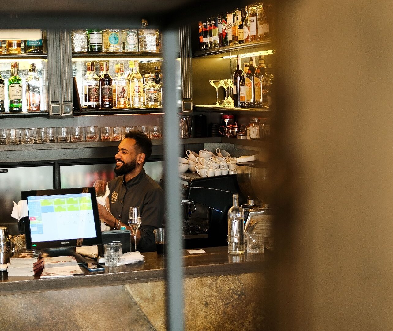 OFF MARKET LICENCED LEASEHOLD …….. HOSPITALITY VENUE