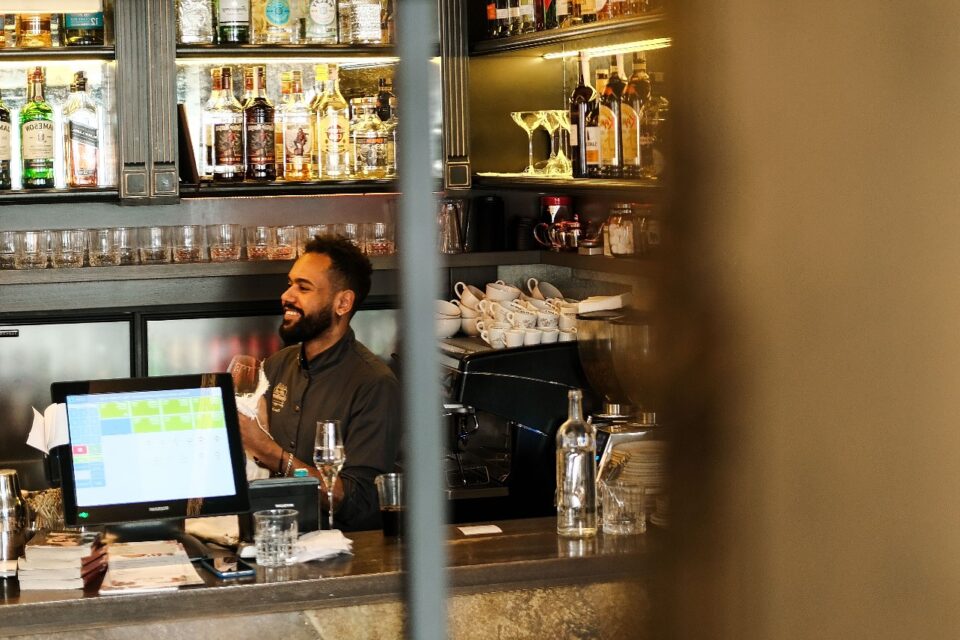OFF MARKET LICENCED LEASEHOLD …….. HOSPITALITY VENUE