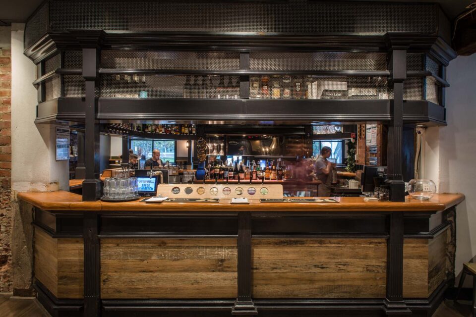 THE WINDSOR ALEHOUSE